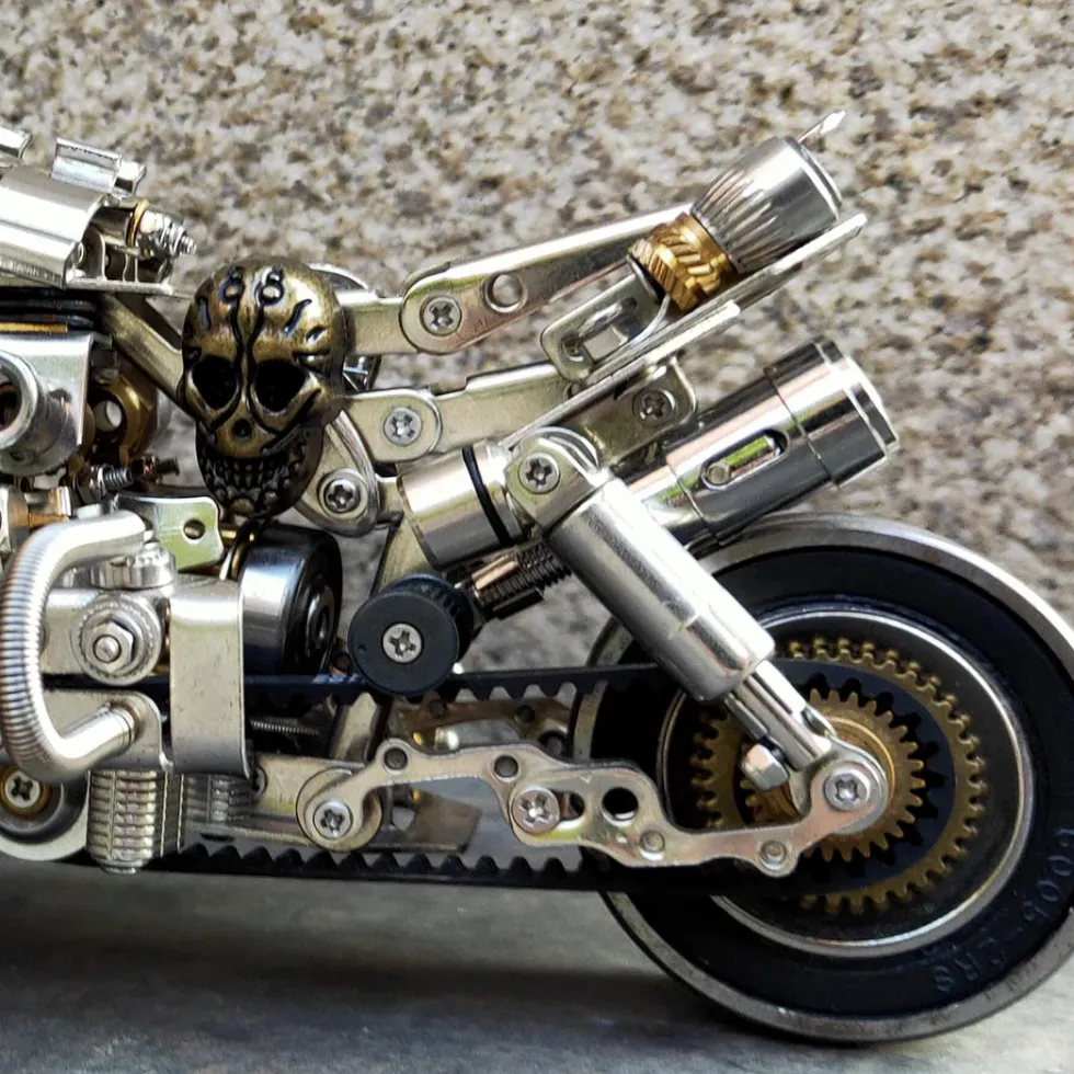 Desperate Pursuit Motorcycle 3D DIY Metal Assembly Model Creative Ornament