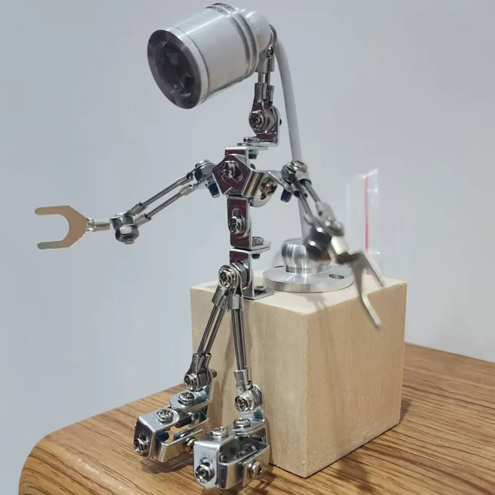 3D Metal Steampunk Sparkling Silver Mechanical Lamp Model